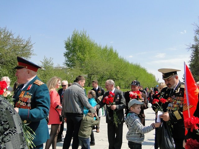 Новосибирцев призвали встать пораньше в день Победы